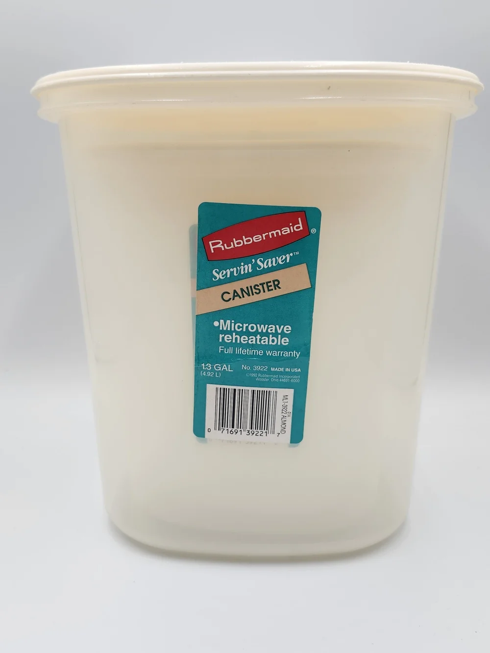 Rubbermaid vintage servin